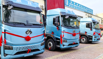 玉柴機(jī)電南寧公司（河池區(qū)域）交付首批乘龍翼威5純電牽引車，實(shí)現(xiàn)新能源業(yè)務(wù)區(qū)域突破